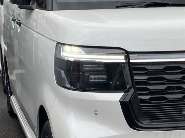 ホンダ Ｎ　ＢＯＸ カスタム ６６０ ブラック スタイル R8年 (東海) 99