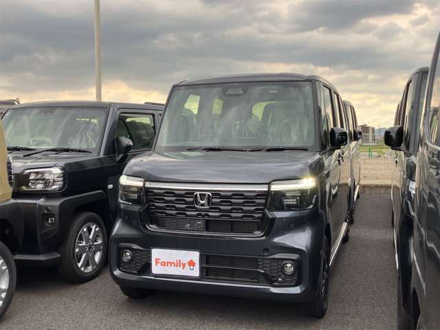 ホンダ Ｎ　ＢＯＸ カスタム ６６０ ブラック スタイル R8年 (東海) 99