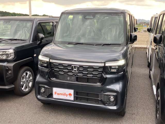 ホンダ Ｎ　ＢＯＸ カスタム ６６０ ブラック スタイル R8年 (東海) 99