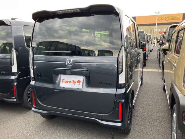 ホンダ Ｎ　ＢＯＸ カスタム ６６０ ブラック スタイル R8年 (東海) 99