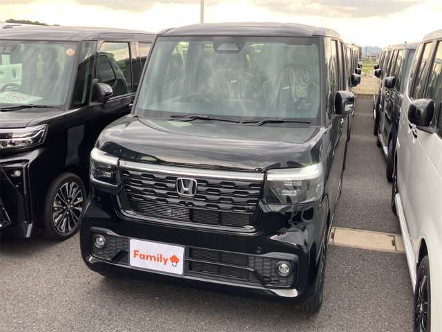ホンダ Ｎ　ＢＯＸ カスタム ６６０ ブラック スタイル R8年 (東海) 99