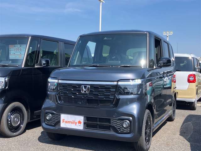 ホンダ Ｎ　ＢＯＸ カスタム ６６０ ブラック スタイル R8年 (東海) 99