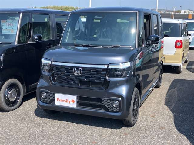 ホンダ Ｎ　ＢＯＸ カスタム ６６０ ブラック スタイル R8年 (東海) 99