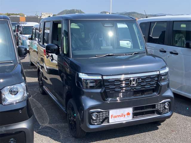 ホンダ Ｎ　ＢＯＸ カスタム ６６０ ブラック スタイル R8年 (東海) 99