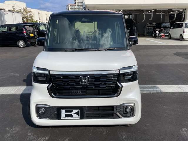 ホンダ Ｎ　ＢＯＸ カスタム ６６０ ターボ コーディネートスタイル ２トーン R7年 (九州・沖縄) 99