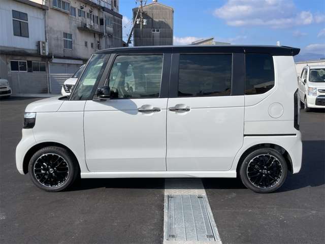 ホンダ Ｎ　ＢＯＸ カスタム ６６０ ターボ コーディネートスタイル ２トーン R7年 (九州・沖縄) 99