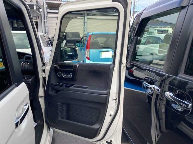 ホンダ Ｎ　ＢＯＸ カスタム ６６０ Ｇ Ｌ ホンダセンシング H29年 (関東) 99