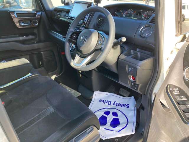 ホンダ Ｎ　ＢＯＸ カスタム ６６０ Ｇ Ｌ ホンダセンシング H29年 (関東) 99
