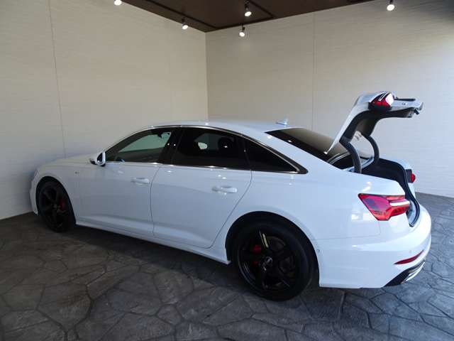 アウディ Ａ６ ４０ ＴＤＩ クワトロ スポーツ Ｓラインパッケージ ディーゼルターボ ４ＷＤ R2年 (関東) 99