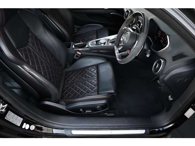 アウディ ＴＴ　ＲＳ ２．５ ４ＷＤ H29年 (東海) 99