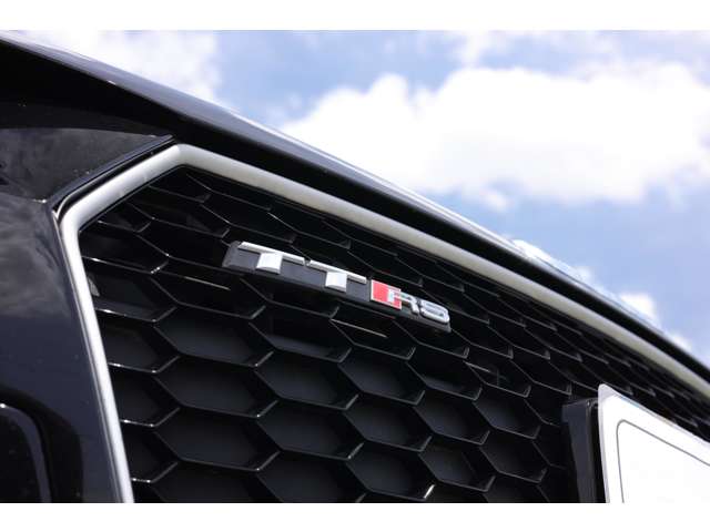 アウディ ＴＴ　ＲＳ ２．５ ４ＷＤ H29年 (東海) 99