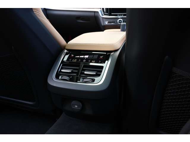 ボルボ Ｖ９０クロスカントリー Ｂ６ ＡＷＤ プロ ４ＷＤ R3年 (東海) 99