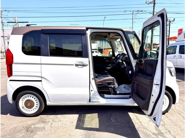 ホンダ Ｎ　ＢＯＸ ６６０ Ｇ ＥＸ ホンダセンシング カッパーブラウンスタイル ４ＷＤ R1年 (北海道) 99