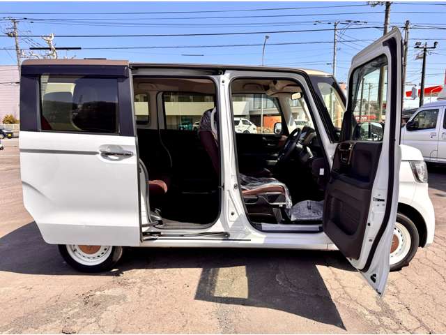 ホンダ Ｎ　ＢＯＸ ６６０ Ｇ ＥＸ ホンダセンシング カッパーブラウンスタイル ４ＷＤ R1年 (北海道) 99
