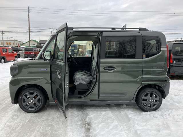 スズキ スペーシア ６６０ ギア ハイブリッド ＸＺ ４ＷＤ R6年 (北海道) 99