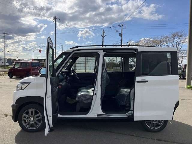 三菱 デリカ　ミニ ６６０ Ｇ プレミアム リミテッド エディション ４ＷＤ R7年 (北海道) 99