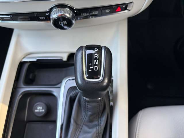 ボルボ Ｖ６０ Ｔ５　モメンタム R1年 (関東) 99