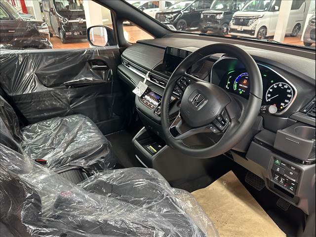 ホンダ オデッセイ Ｅ：ＨＥＶ ＡＢＳＯＬＵＴＥＥＸ ＢＬＡＣＫ ＥＤＩＴＩＯＮ R7年 (九州・沖縄) 99