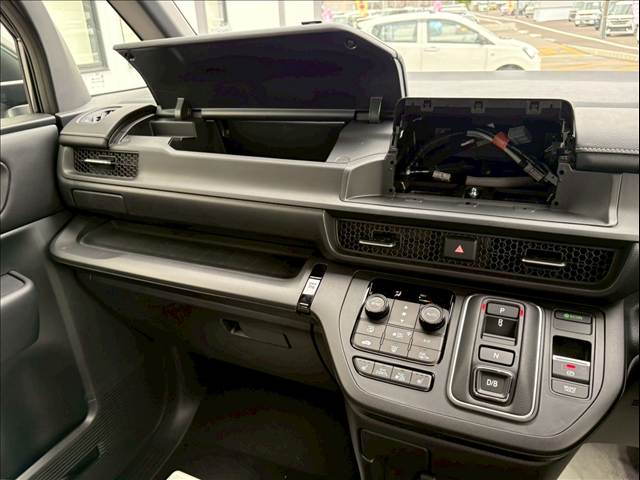 ホンダ ステップワゴン Ｅ：ＨＥＶ ＳＰＡＤＡ ７人乗リ R8年 (九州・沖縄) 99