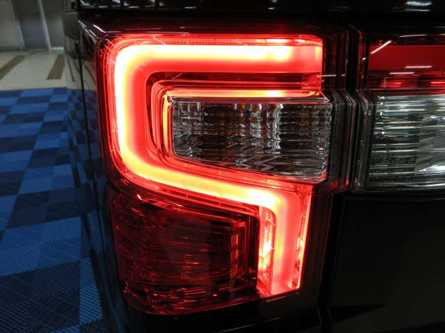 三菱 デリカ　Ｄ：５ ２．２ Ｐ ディーゼルターボ ４ＷＤ R3年 (関東) 99
