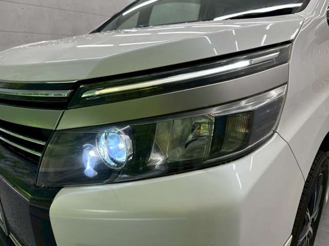 トヨタ ヴォクシー １．８ ハイブリッド ＺＳ 煌ＩＩ H28年 (近畿) 99