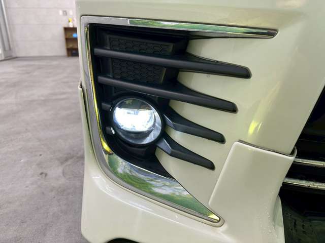 トヨタ ヴォクシー １．８ ハイブリッド ＺＳ 煌ＩＩ H28年 (近畿) 99