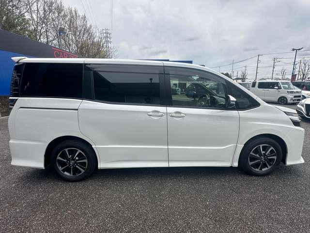 トヨタ ヴォクシー ２．０ ＺＳ H29年 (関東) 99