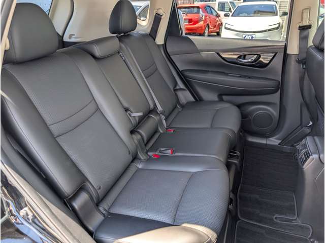 日産 エクストレイル ２．０ ２０Ｘ ２列車 R1年 (近畿) 99