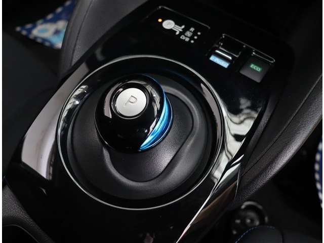 日産 リーフ Ｘ　Ｖセレクション R4年 (関東) 99
