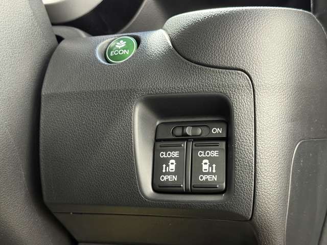 ホンダ Ｎ　ＢＯＸ ６６０ カスタムＧ ＳＳパッケージ H27年 (近畿) 99