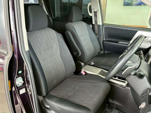 トヨタ ヴォクシー ２．０ ＺＳ H22年 (関東) 99