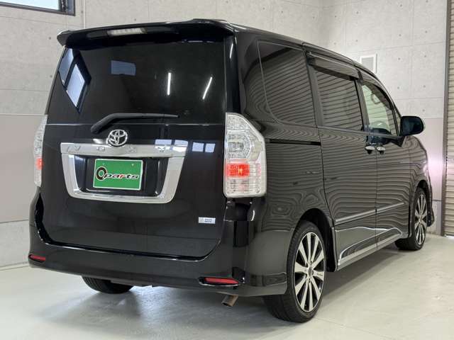 トヨタ ヴォクシー ２．０ ＺＳ 煌ＩＩＩ H25年 (東北) 99