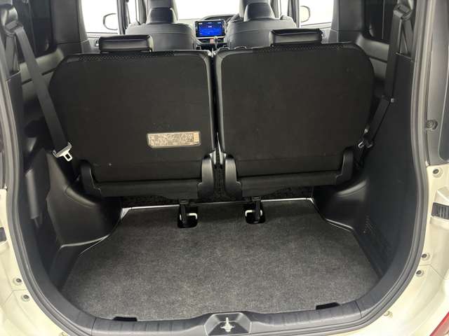 トヨタ ヴォクシー ２．０ ＺＳ 煌ＩＩＩ R4年 (近畿) 99