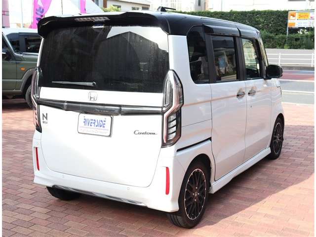 ホンダ Ｎ　ＢＯＸ カスタム ６６０ Ｌ ターボ コーディネートスタイル R5年 (関東) 99