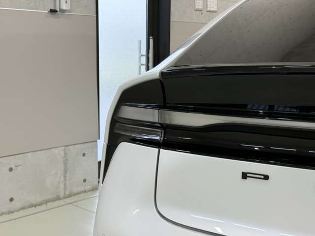 トヨタ プリウスＰＨＶ ２．０ プラグインハイブリッド Ｚ R5年 (東北) 99