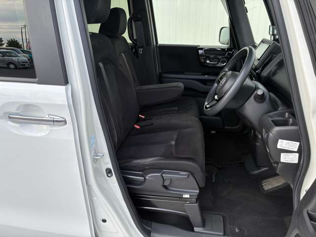 ホンダ Ｎ　ＢＯＸ カスタム ６６０ Ｌ R4年 (関東) 99