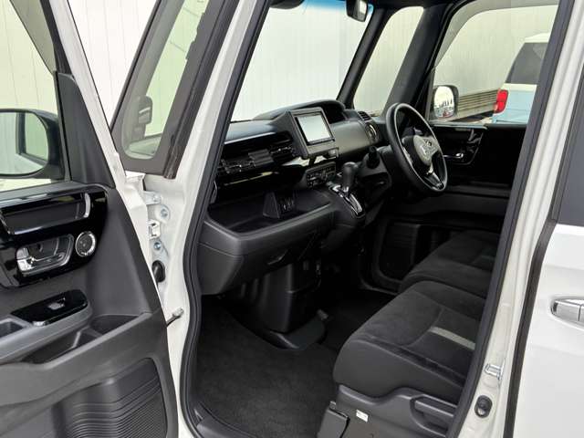 ホンダ Ｎ　ＢＯＸ カスタム ６６０ Ｌ R4年 (関東) 99