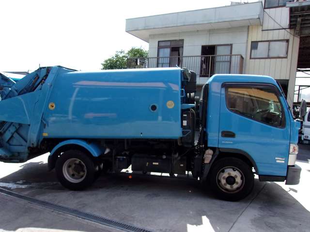 三菱フソウ キャンター プレス式パッカー車５．９立米ＡＴ H24年 (関東) 99