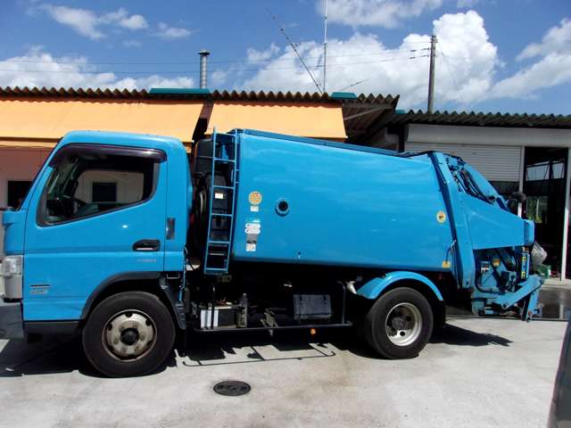 三菱フソウ キャンター プレス式パッカー車５．９立米ＡＴ H24年 (関東) 99