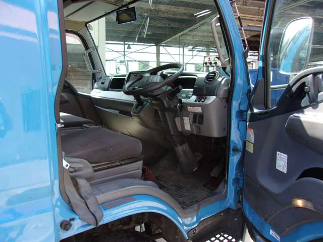 三菱フソウ キャンター プレス式パッカー車５．９立米ＡＴ H24年 (関東) 99