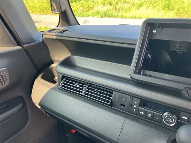 ホンダ Ｎ　ＢＯＸ カスタム ６６０ R8年 (東海) 99