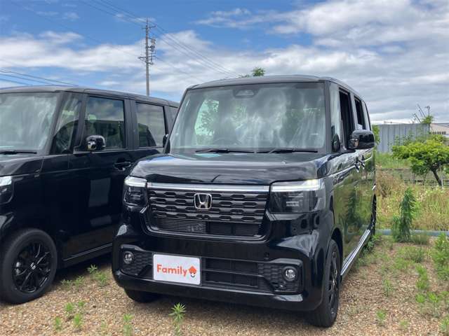 ホンダ Ｎ　ＢＯＸ カスタム ６６０ ブラック スタイル R8年 (東海) 99