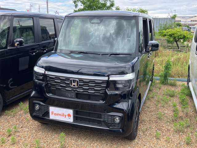 ホンダ Ｎ　ＢＯＸ カスタム ６６０ ブラック スタイル R8年 (東海) 99