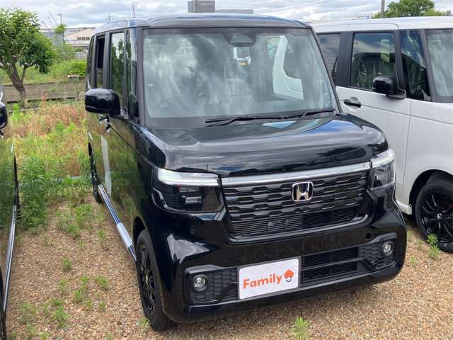 ホンダ Ｎ　ＢＯＸ カスタム ６６０ ブラック スタイル R8年 (東海) 99
