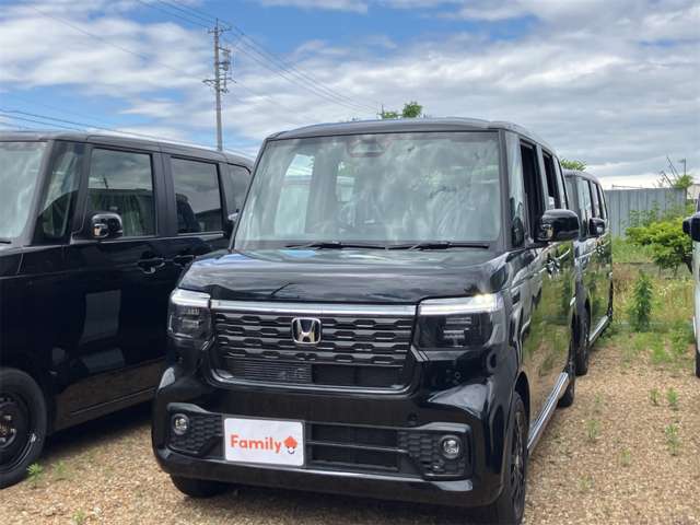 ホンダ Ｎ　ＢＯＸ カスタム ６６０ ブラック スタイル R8年 (東海) 99