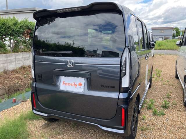 ホンダ Ｎ　ＢＯＸ カスタム ６６０ ブラック スタイル R8年 (東海) 99