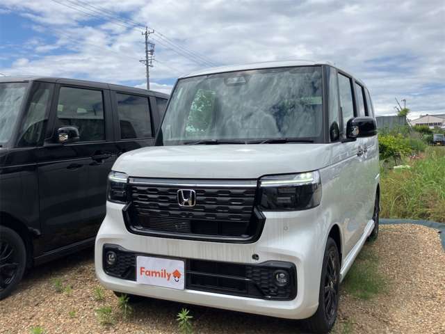 ホンダ Ｎ　ＢＯＸ カスタム ６６０ ブラック スタイル R8年 (東海) 99