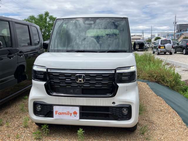 ホンダ Ｎ　ＢＯＸ カスタム ６６０ ブラック スタイル R8年 (東海) 99