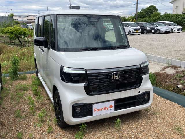 ホンダ Ｎ　ＢＯＸ カスタム ６６０ ブラック スタイル R8年 (東海) 99