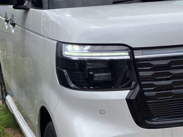 ホンダ Ｎ　ＢＯＸ カスタム ６６０ ブラック スタイル R8年 (東海) 99
